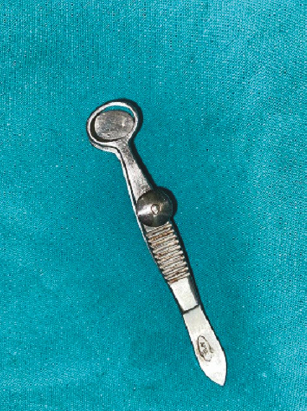 Chalazion clamp small size